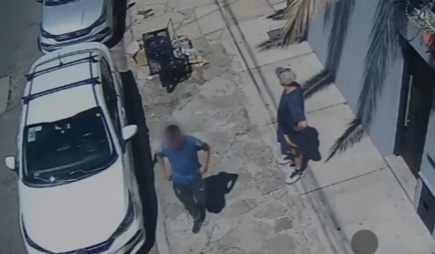 Sustraen dinero y documentos de vehículo en San Martín