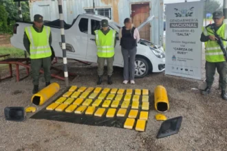 Detienen mujer con cocaína camioneta en ruta hacia Córdoba