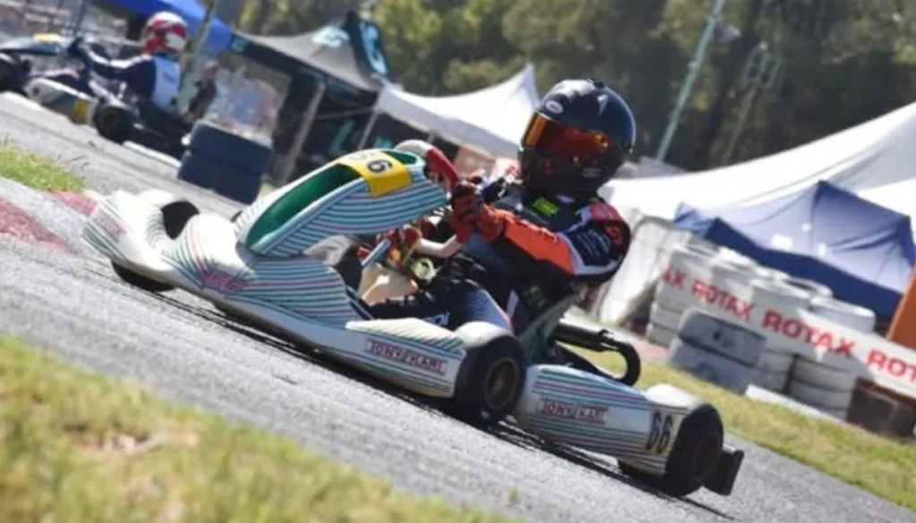 Felipe Balderrama logró sumar puntos en el karting Senior Max