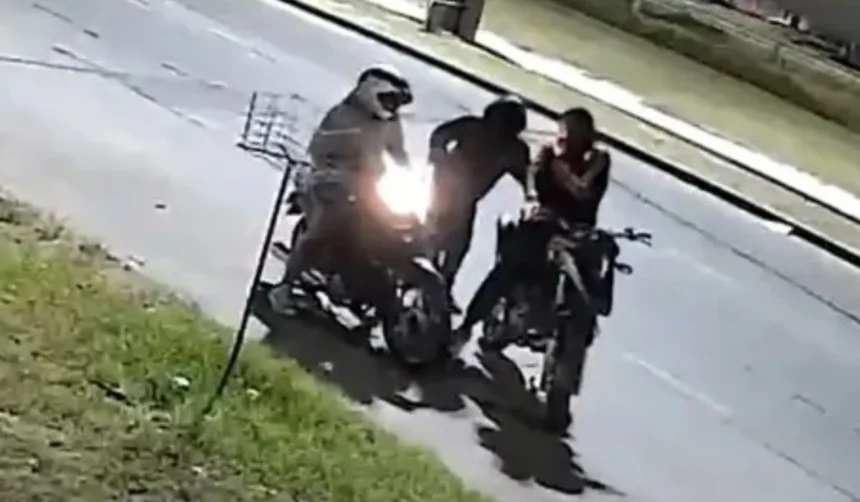 Banda de motochorros asaltó a una pareja en San Guillermo II