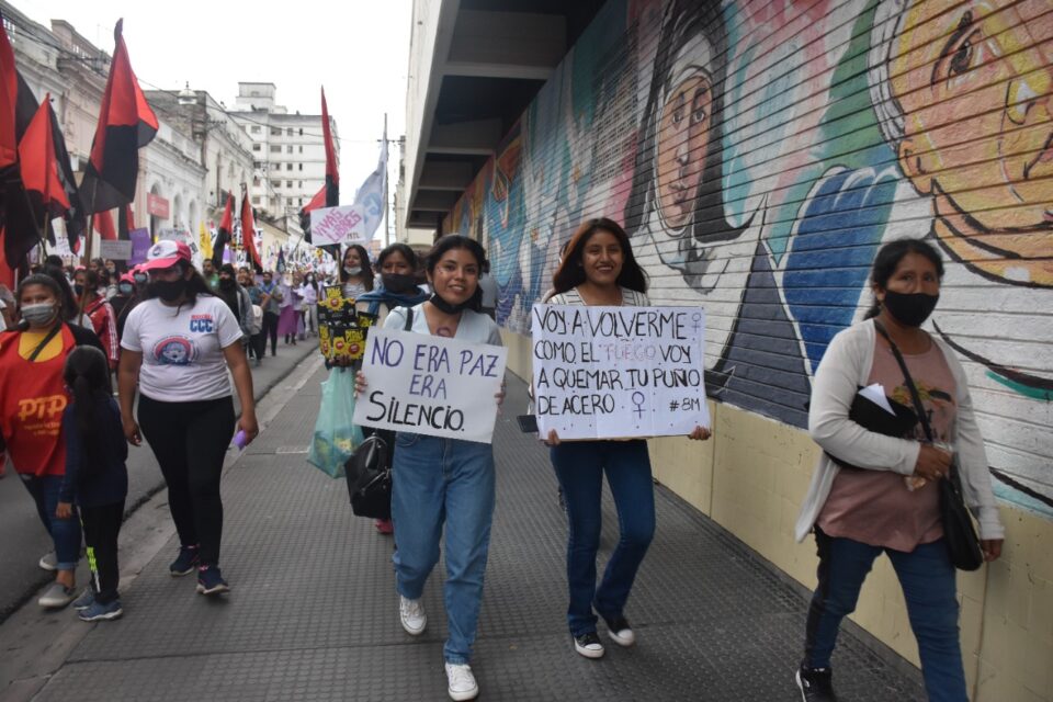 Organizaciones convocan a manifestación feminista en San Salvador
