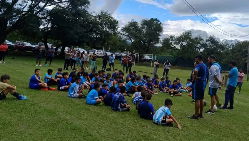 La escuela de fútbol infantil de Gimnasia reanuda sus entrenamientos en Jujuy