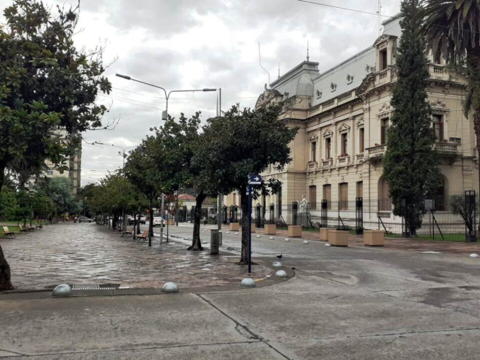 Presentan denuncia penal por hechos violentos en sede gubernamental