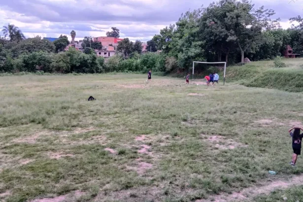 El Club Deportivo de El Paraíso reclama respuestas al municipio