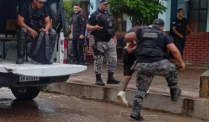 Detención en Libertador: sujeto intentó agredir a policías durante su captura