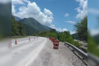 Cortes de rutas en Jujuy: sectores intransitables por crecida de ríos