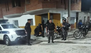 Detienen a delincuente tras persecución y captura en Punta Diamante