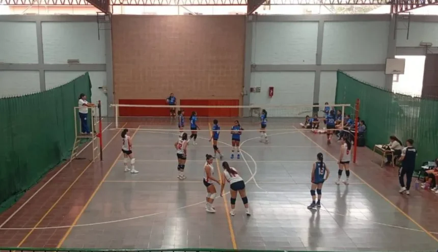 Triunfos en el Carnaval del Vóley: Española y Libertad dominaron la competencia