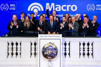 Banco Macro conmemora dos décadas en la bolsa de Nueva York