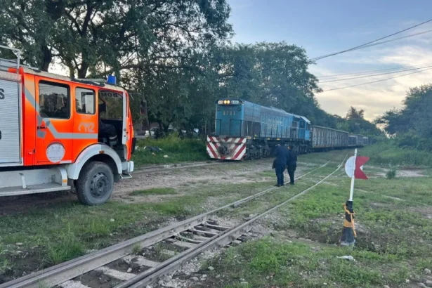 Incendio en locomotora causó alarma en Los Lapachos