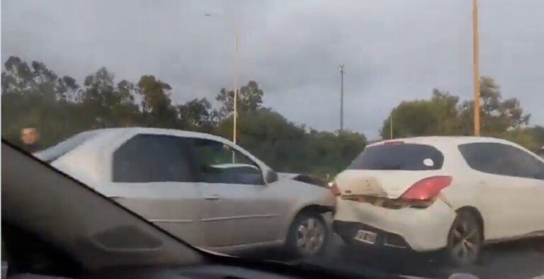 Múltiple colisión paraliza acceso sur a San Salvador en Ruta 66