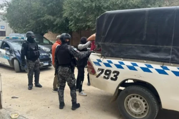 Sargento de la Policía Federal detenido por abuso sexual a su hijastra