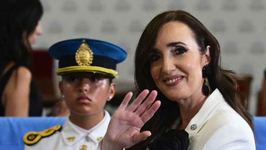 Villarruel cuestiona al Gobierno con mensaje irónico sobre viaje de Adorni