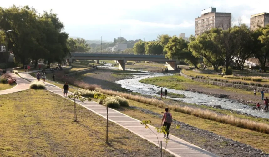 Robo de celular en Xibi Xibi: delincuente arrebató el teléfono a una menor de 12 años