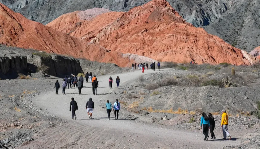 Excursión de montaña en Purmamarca para celebrar a las mujeres