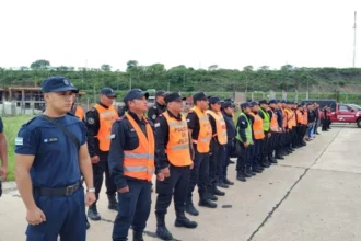 Protesta de familias policiales por salario básico insuficiente en Jujuy