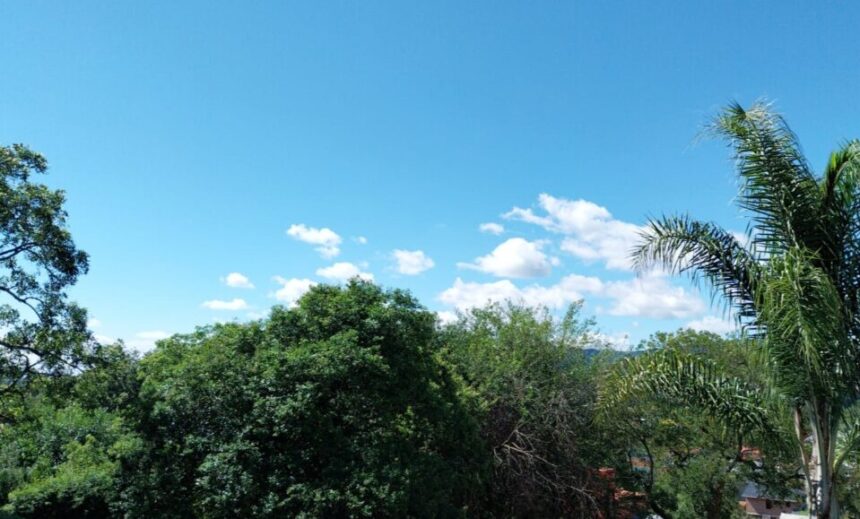 Jujuy: temperaturas elevadas y riesgo de descargas eléctricas el lunes