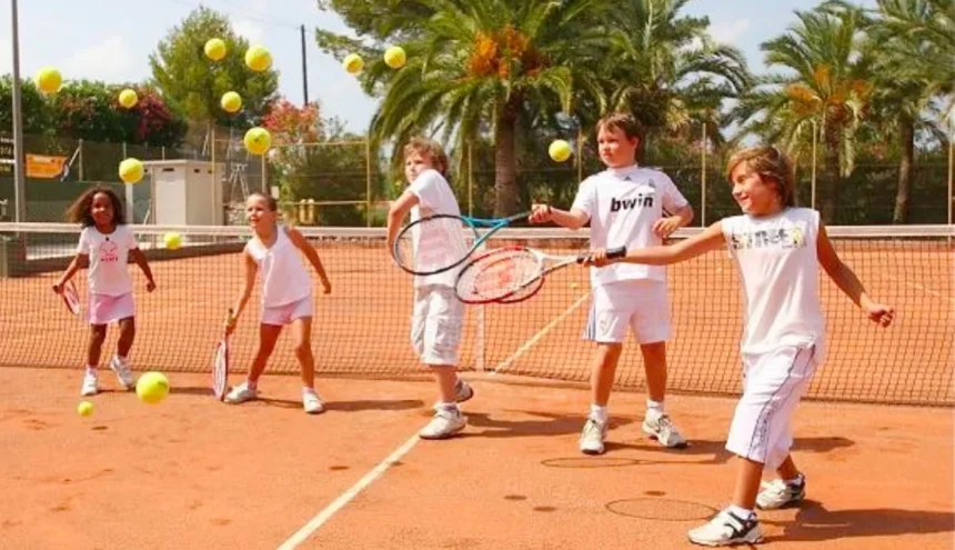 Tenis mundial celebración: un deporte que une a todas las edades