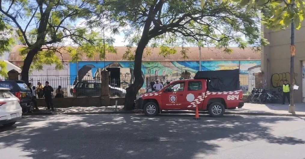 Operativo por hallazgo de explosivo en galpones de la Tupaj Katari