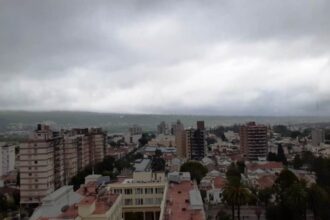 Pronóstico del tiempo fresco e inestable para el martes en San Salvador