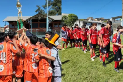 Defensores de Yuto y Atlético San Pedro se coronan campeones del Carnaval de Goles