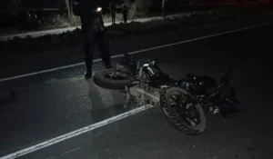 Motociclista falleció tras impactar contra un contenedor de escombros
