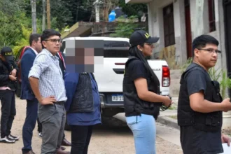 Amenazas en escuelas: allanaron domicilio en la capital y secuestraron celulares