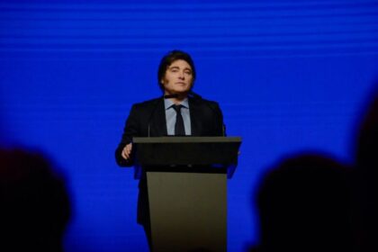 La imagen de Javier Milei cae al 36% según nueva encuesta