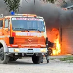 Incendio en taller de Monterrico: tres vehículos destruidos por las llamas