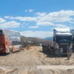 Grave choque de colectivo en la Puna: 27 pasajeros involucrados