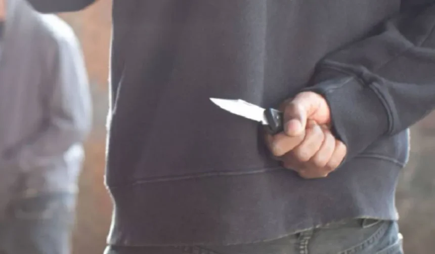 Asalto a adolescentes en Palpalá: delincuentes armados con cuchillos robaron en el Club Zapla