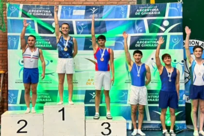 Santiago Ferrari consigue el oro en doble mini trampolín
