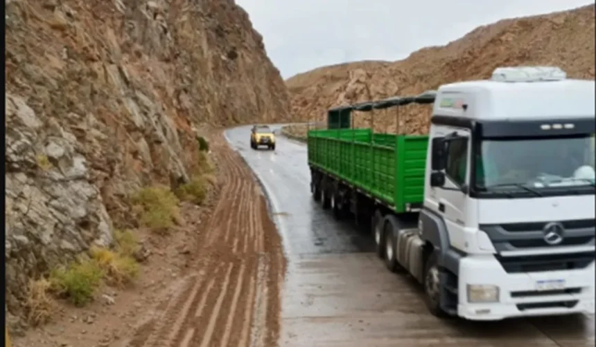 Rutas intransitables por crecidas de ríos en Jujuy