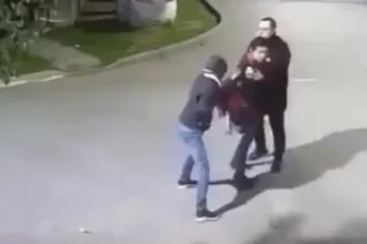 Robo a estudiante en Perico: menor fue asaltado con cuchillo al salir de clase