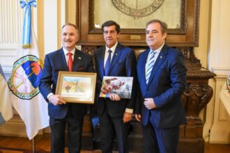 Sadir y Bernis recibieron la visita del embajador Peter Lamelas en Jujuy