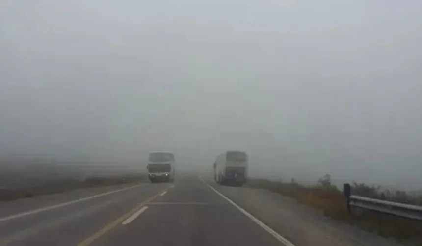 Rutas cortadas en Jujuy por neblina, derrumbes y crecida de ríos