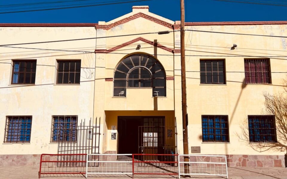 Restricción de mochilas en escuelas de Abra Pampa por medidas de seguridad