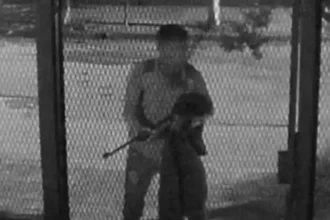 Amenaza con rifle de caza en Santa Clara: detienen a violento tras apuntar a un joven