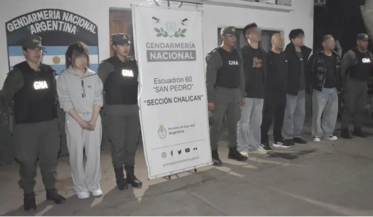 Expulsaron a cinco ciudadanos chinos que ingresaron ilegalmente al país