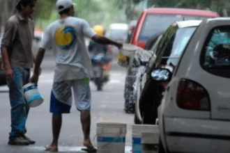 Detienen a cuidacoches colombiano por amenazar de muerte a un conductor