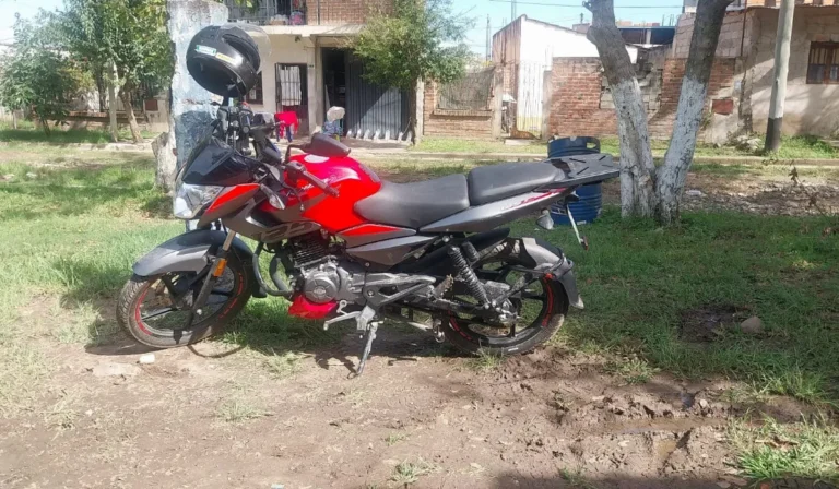Robo de moto en Palpalá: delincuentes reventaron candados en barrio Antártida Argentina