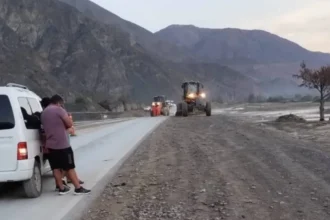 Rutas cortadas por derrumbes y crecidas en Jujuy