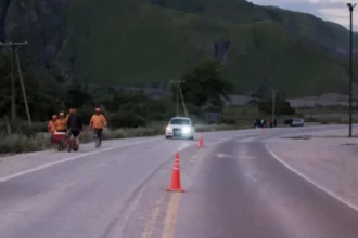 Cortes de rutas en Jujuy: desmoronamientos y crecidas complican la circulación