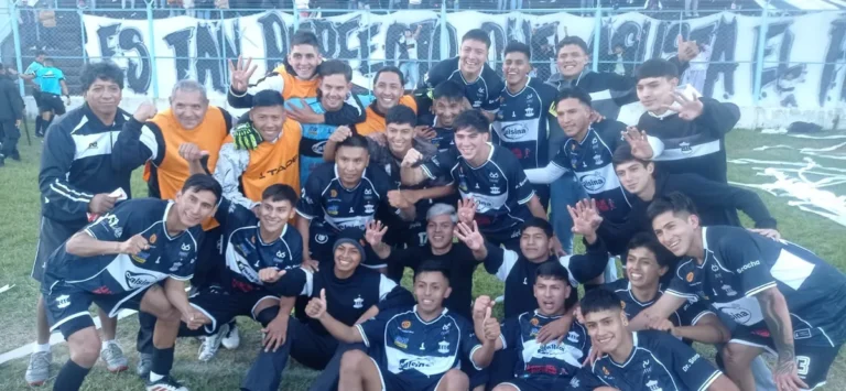 Cuyaya venció a Lavalle en el clásico de fútbol con una goleada de 4-0