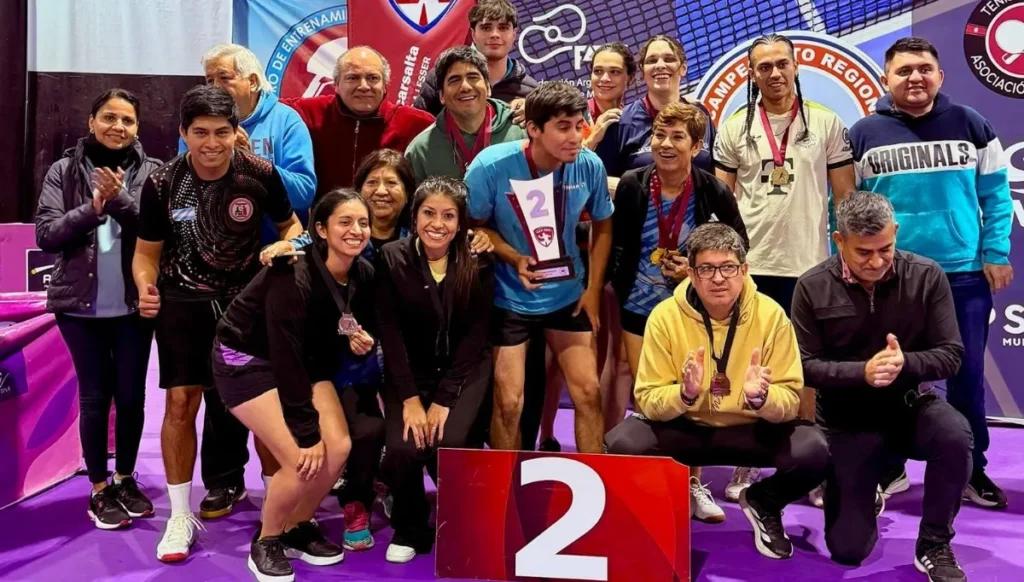 Jujuy logró once títulos en el tenis de mesa regional del NOA