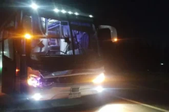 Investigan la muerte de una mujer en colectivo que salió de Jujuy