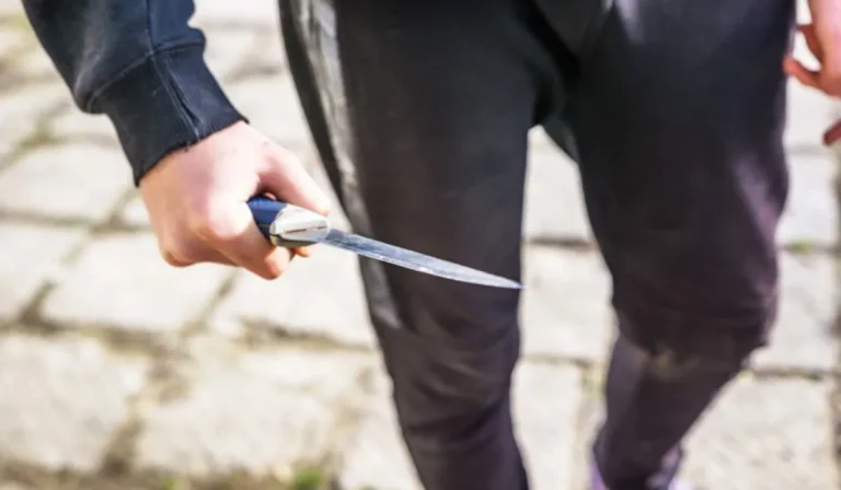 Apuñalamiento en Alto Comedero: joven herido en violento asalto