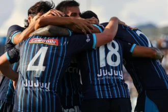 Gimnasia defiende el liderato ante San Martín en La Ciudadela