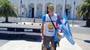 Gendarme retirado recorre la Argentina corriendo para concientizar sobre prevención del cáncer