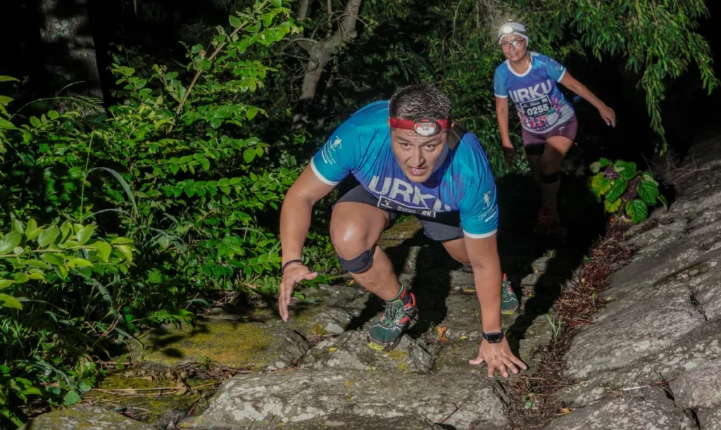 Trail nocturno en El Carmen: una experiencia deportiva bajo la luna